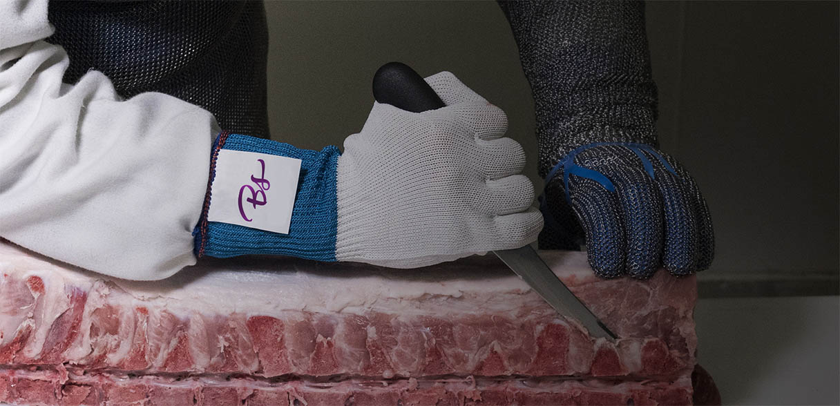 Boucher industriel à la découpe